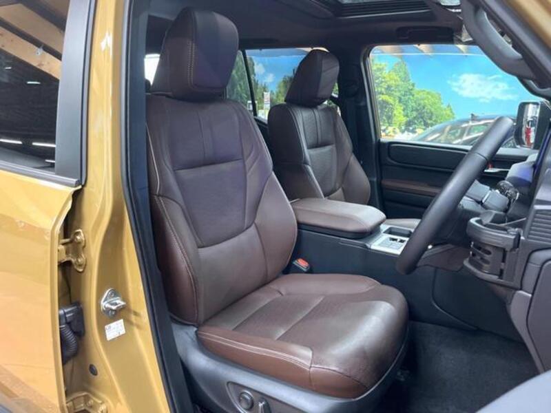 LAND CRUISER 250