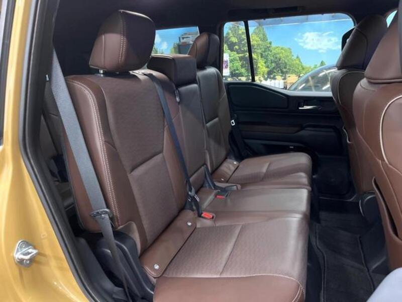 LAND CRUISER 250