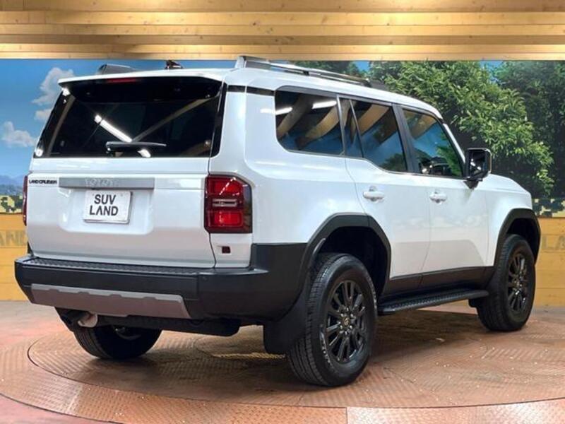 LAND CRUISER 250