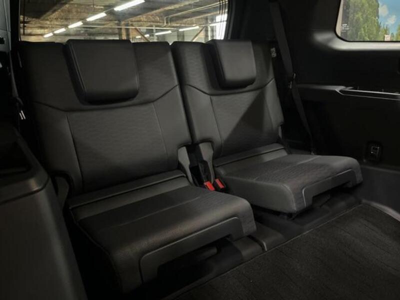 LAND CRUISER 250