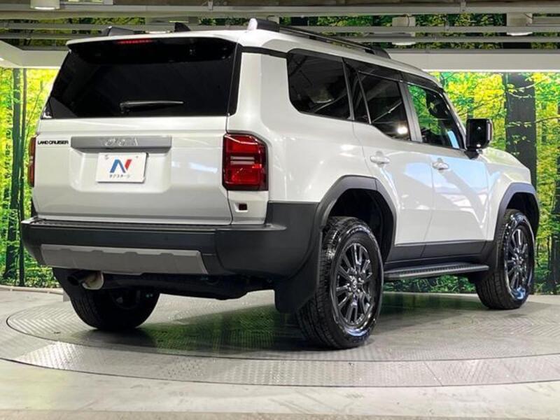 LAND CRUISER 250