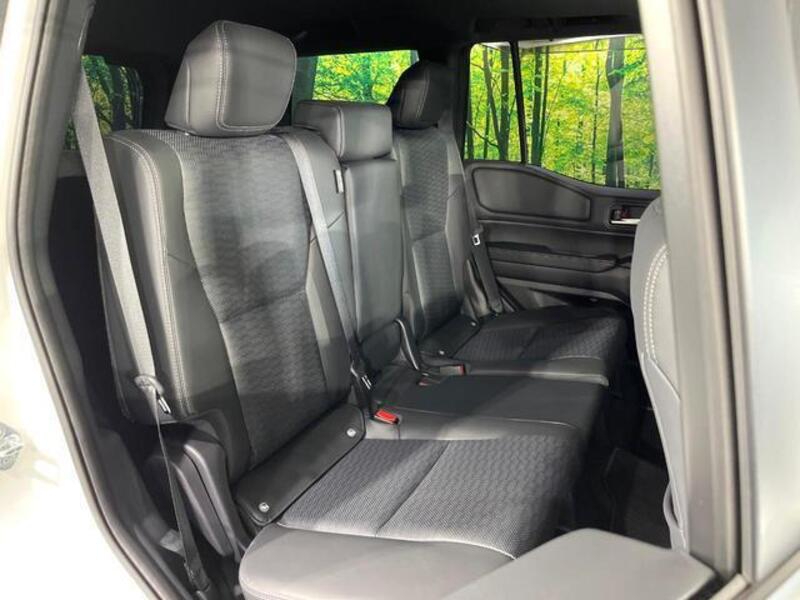 LAND CRUISER 250