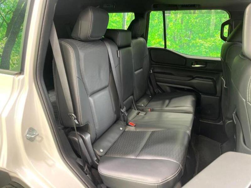 LAND CRUISER 250