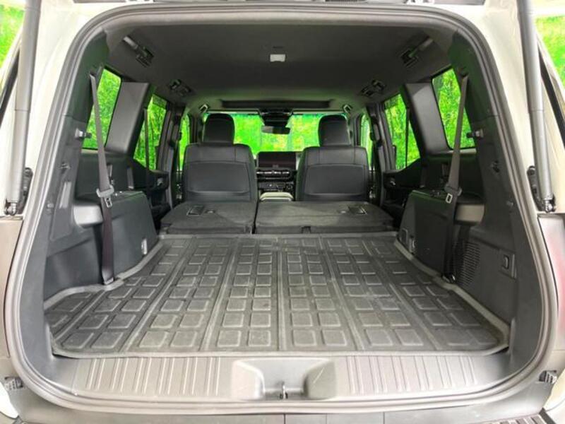LAND CRUISER 250