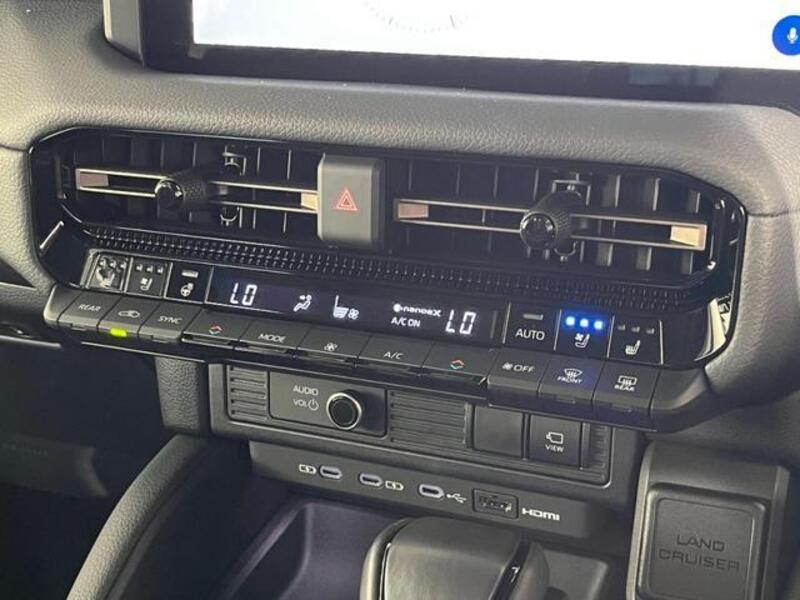 LAND CRUISER 250