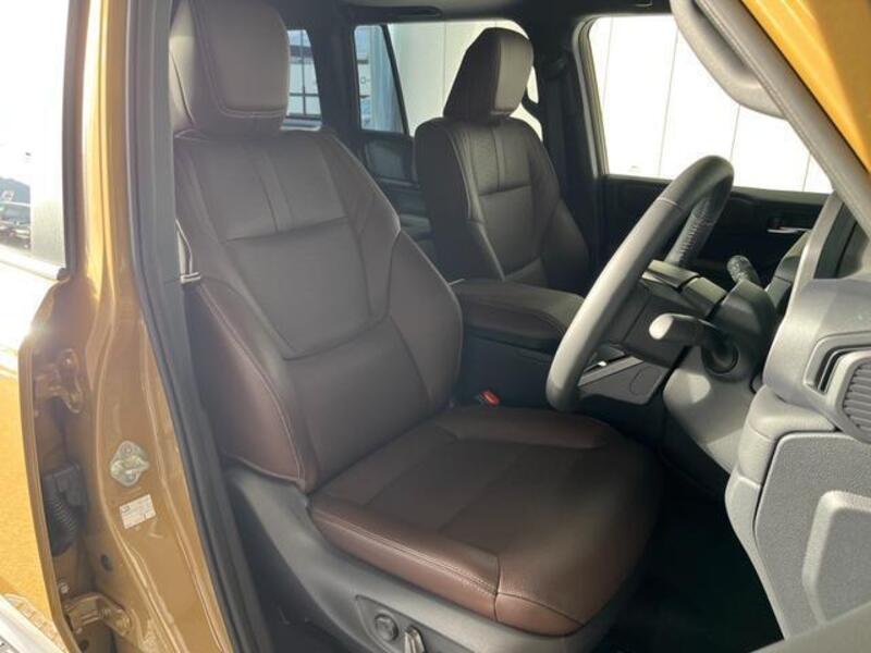 LAND CRUISER 250