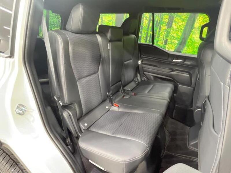 LAND CRUISER 250