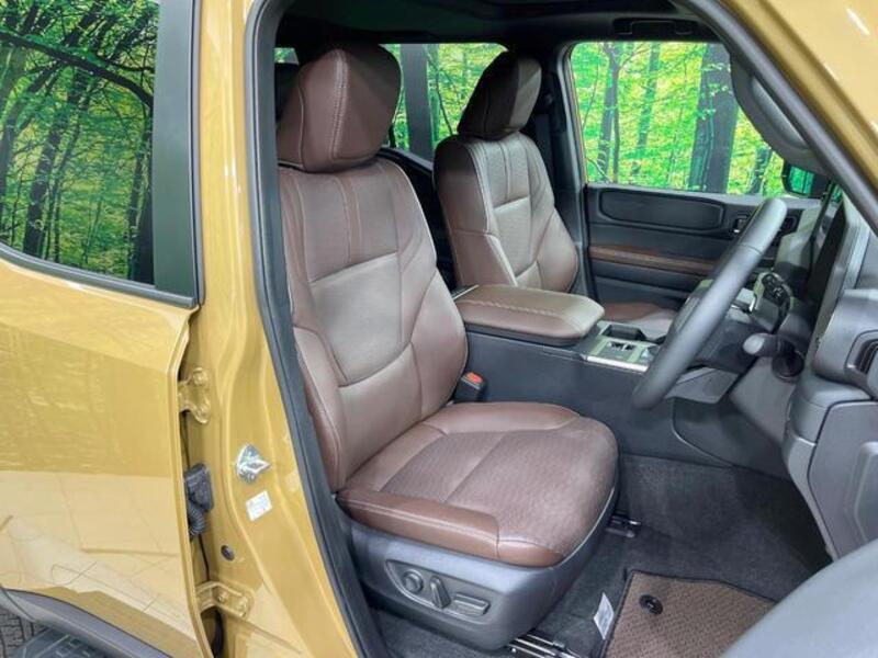 LAND CRUISER 250