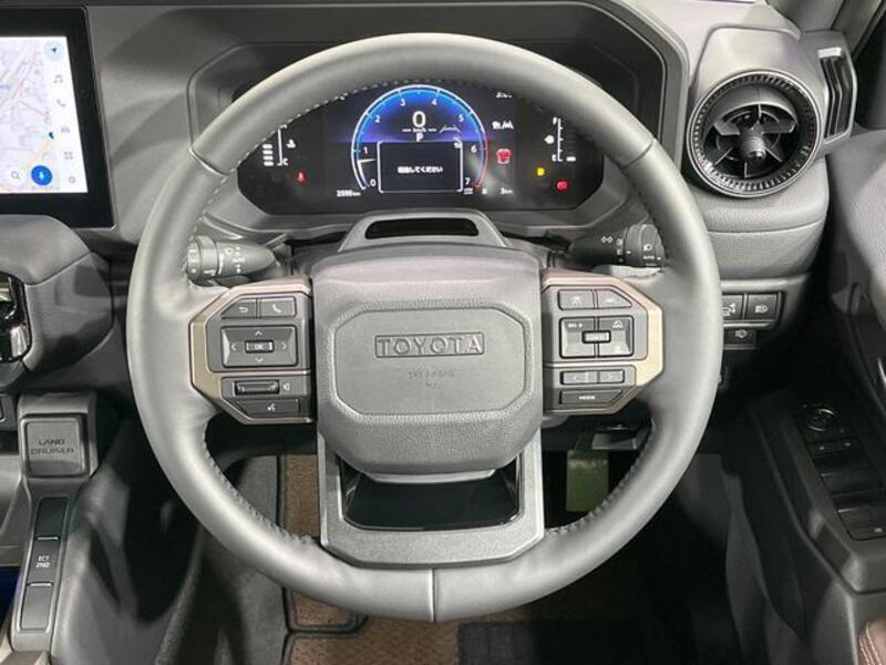 LAND CRUISER 250