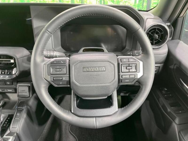 LAND CRUISER 250