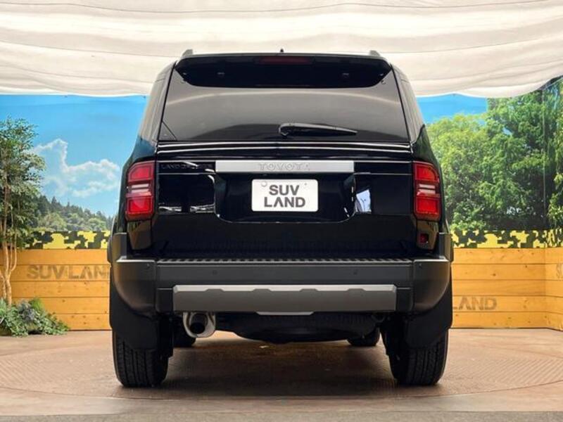 LAND CRUISER 250