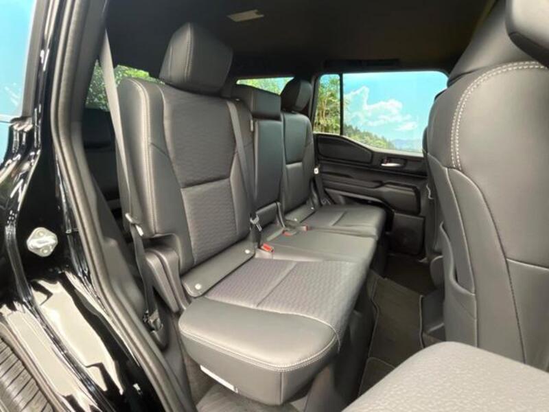 LAND CRUISER 250