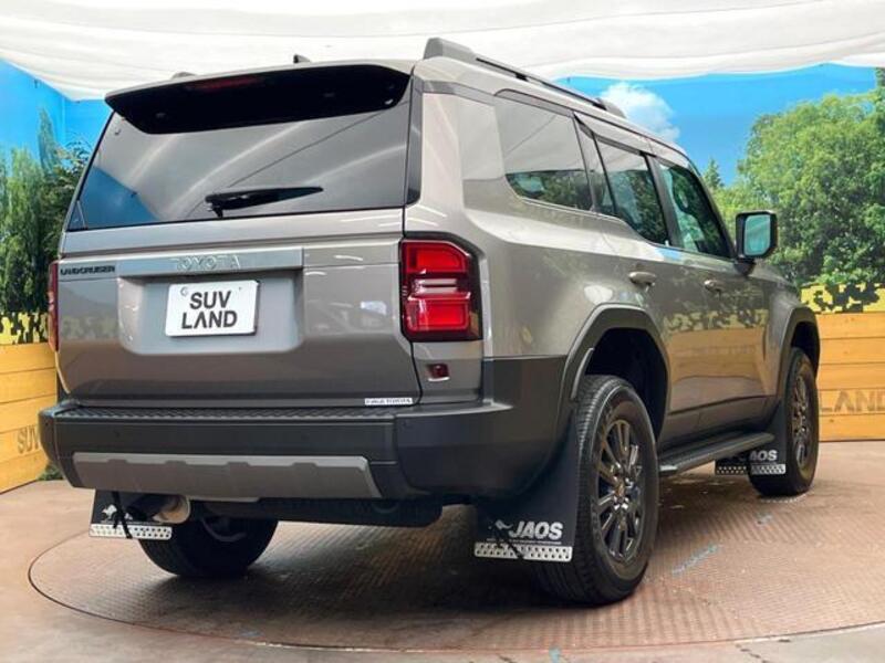 LAND CRUISER 250