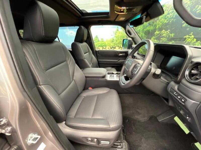LAND CRUISER 250