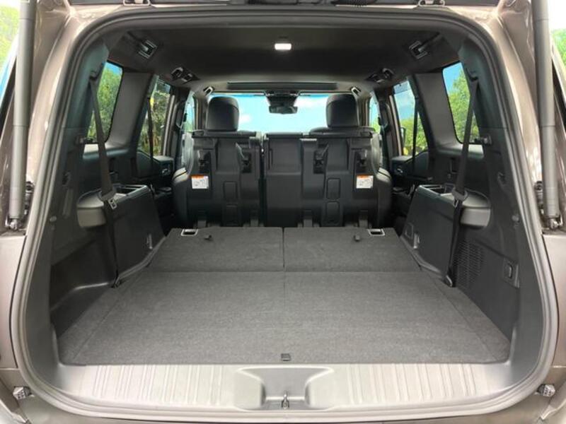 LAND CRUISER 250