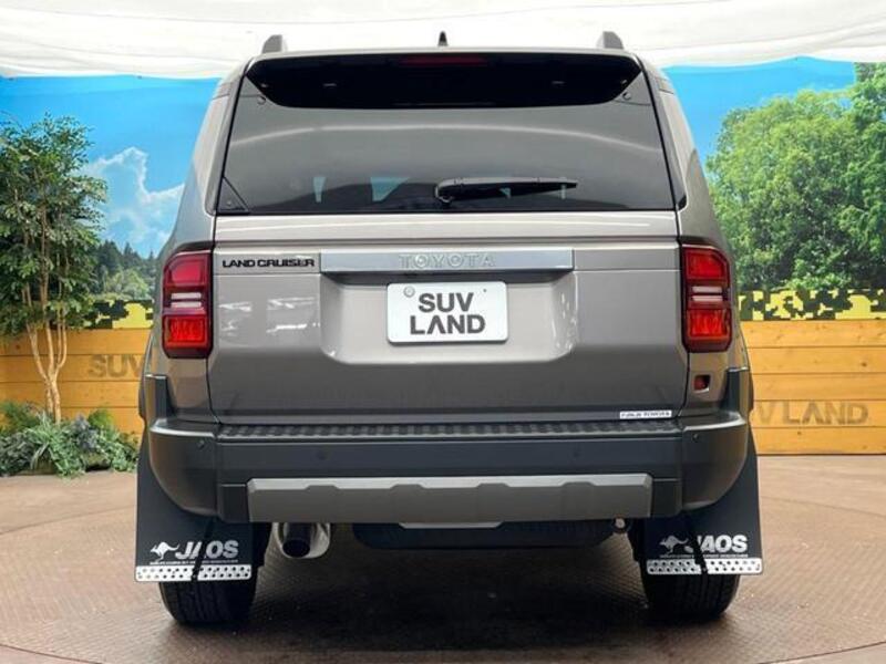 LAND CRUISER 250