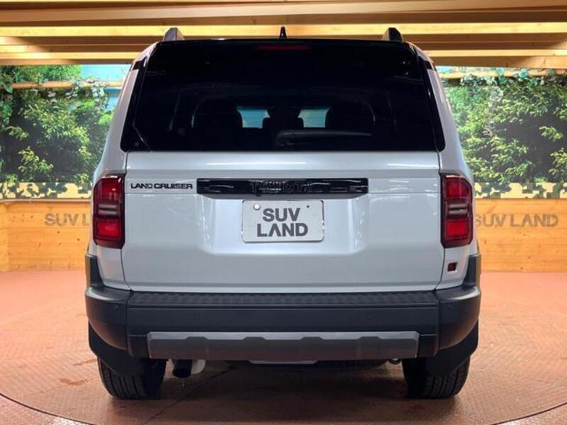 LAND CRUISER 250