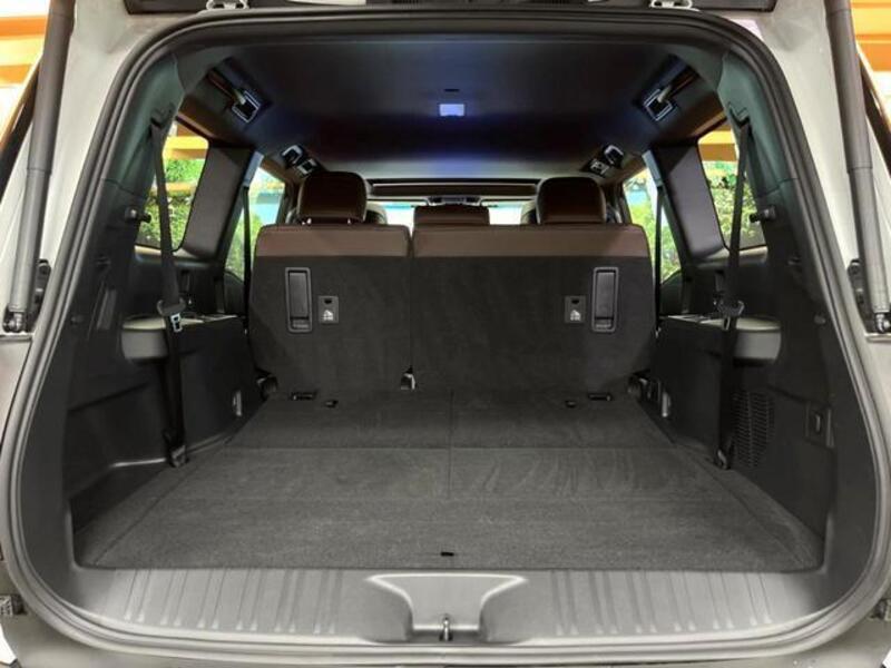 LAND CRUISER 250