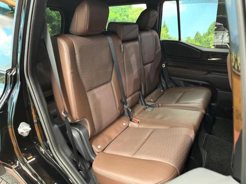 LAND CRUISER 250
