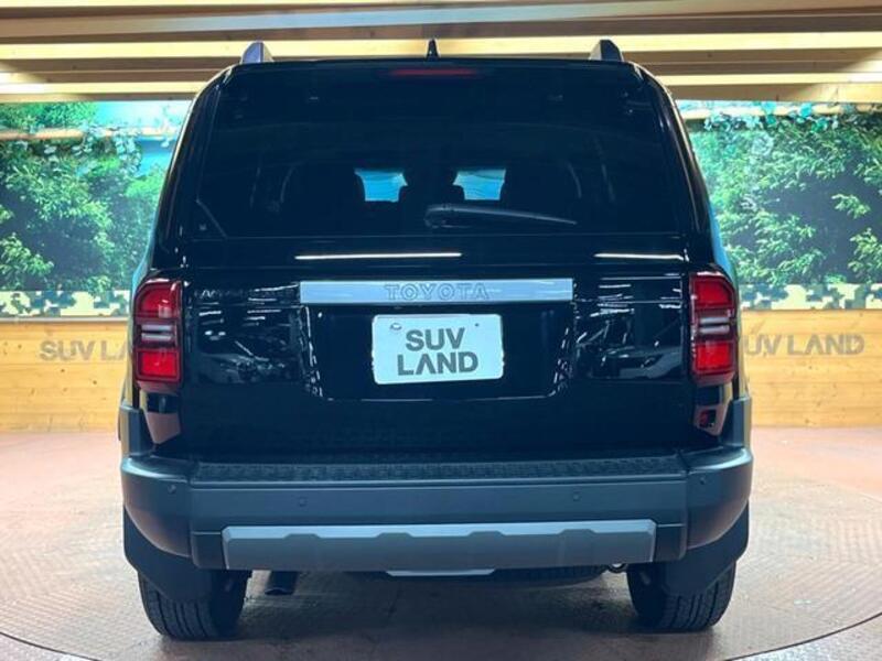 LAND CRUISER 250