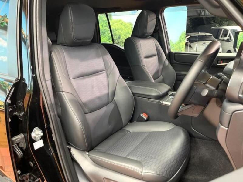LAND CRUISER 250