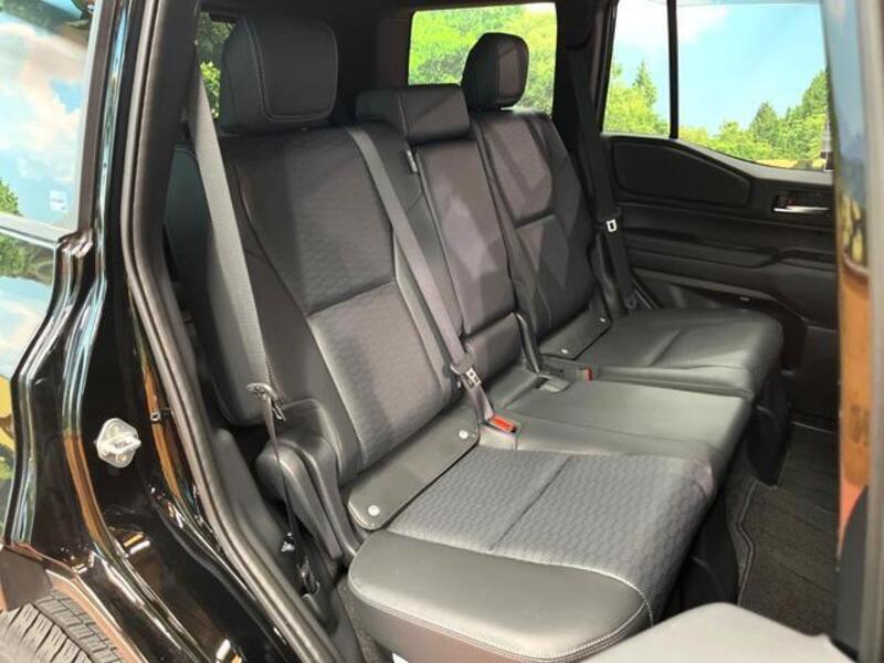 LAND CRUISER 250