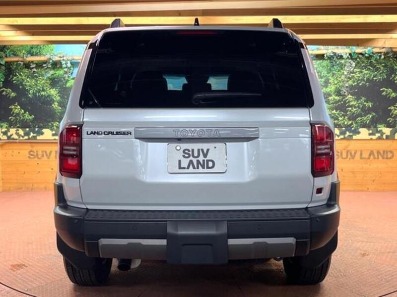 LAND CRUISER 250