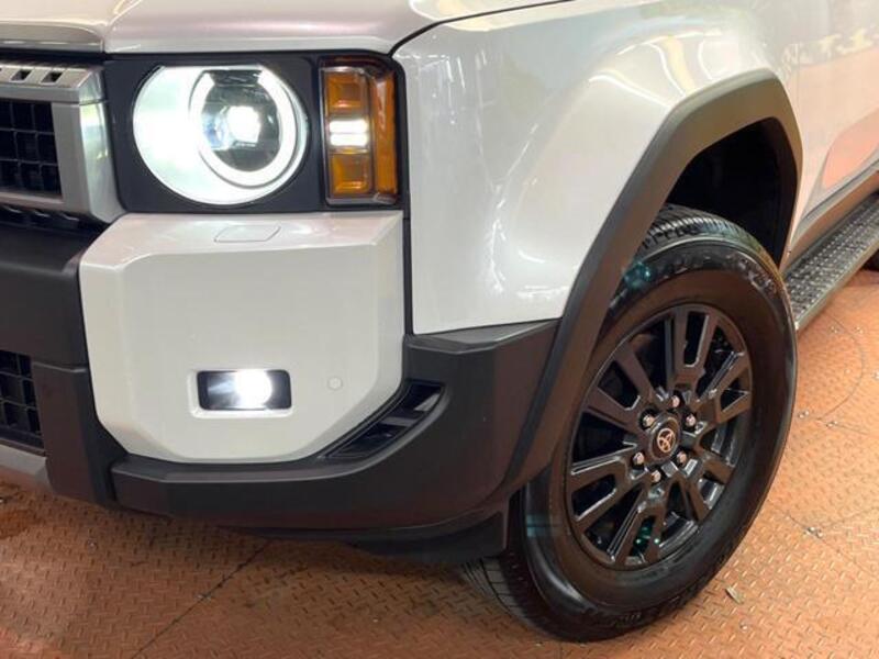 LAND CRUISER 250
