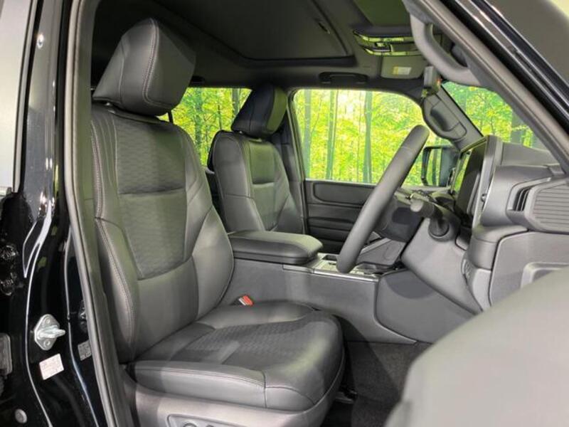 LAND CRUISER 250