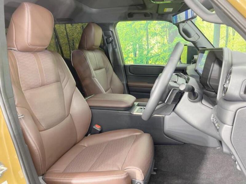 LAND CRUISER 250