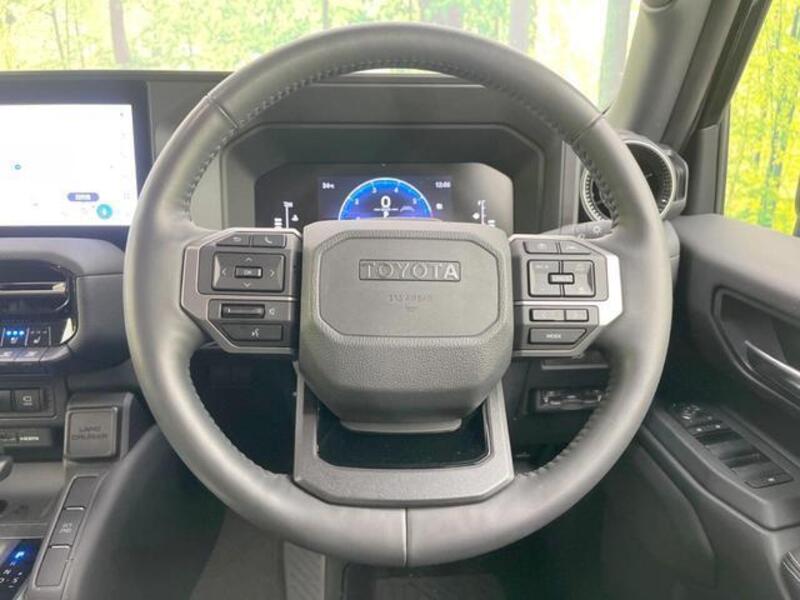 LAND CRUISER 250
