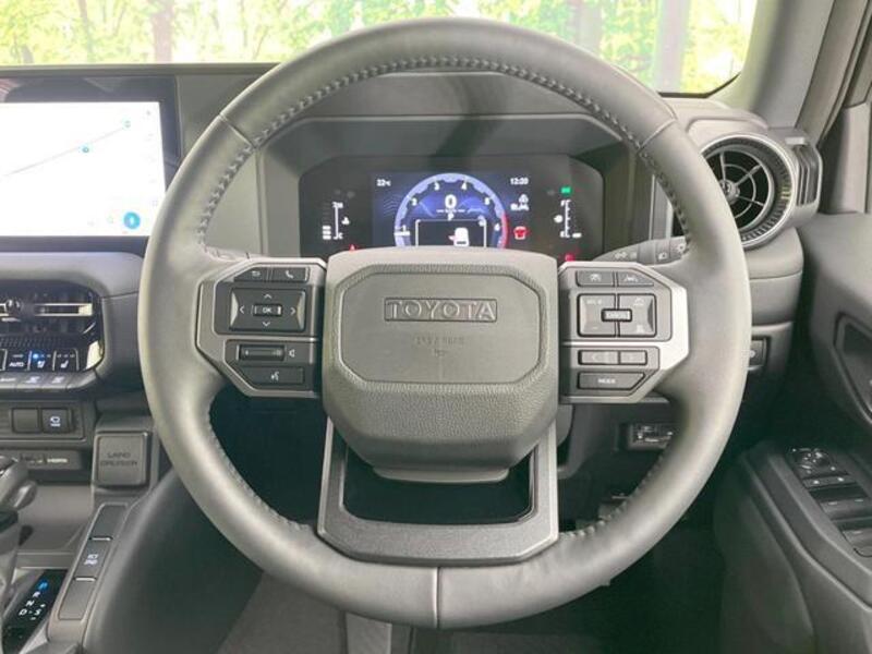 LAND CRUISER 250