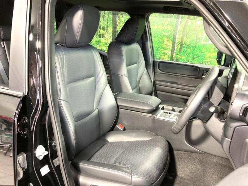 LAND CRUISER 250
