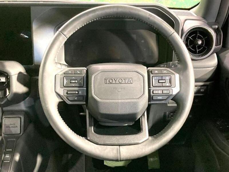 LAND CRUISER 250