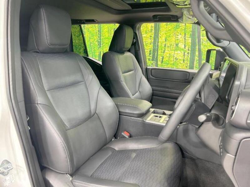 LAND CRUISER 250