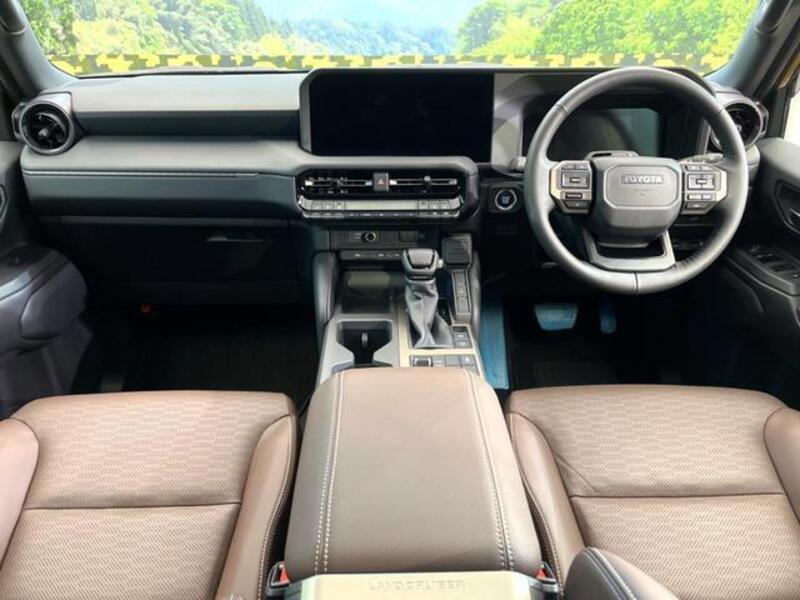 LAND CRUISER 250
