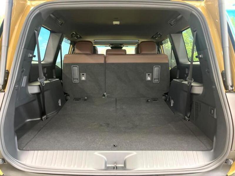 LAND CRUISER 250