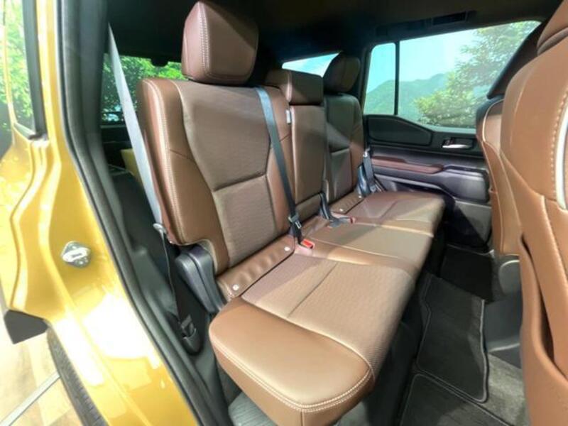 LAND CRUISER 250