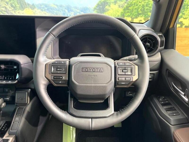 LAND CRUISER 250