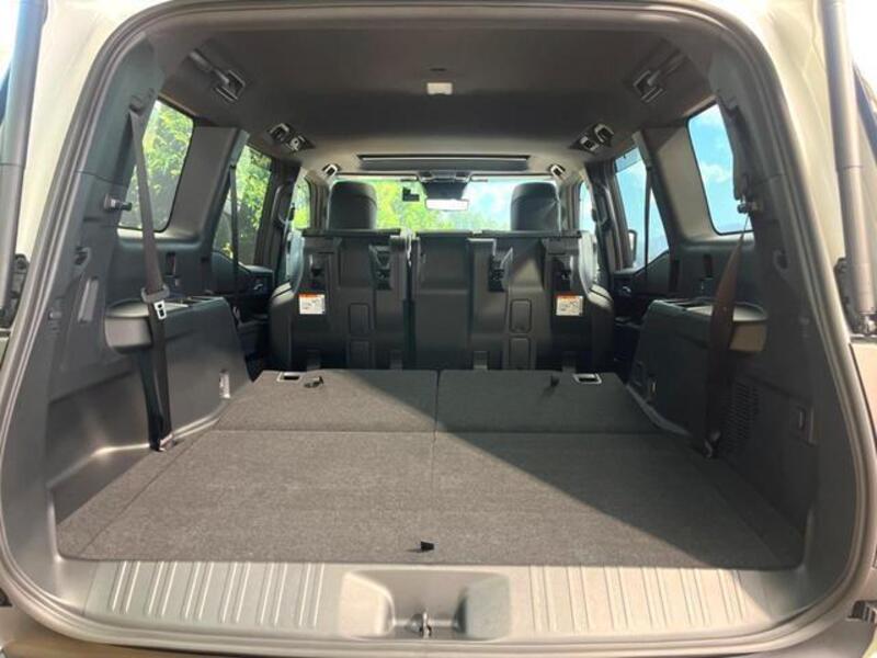 LAND CRUISER 250
