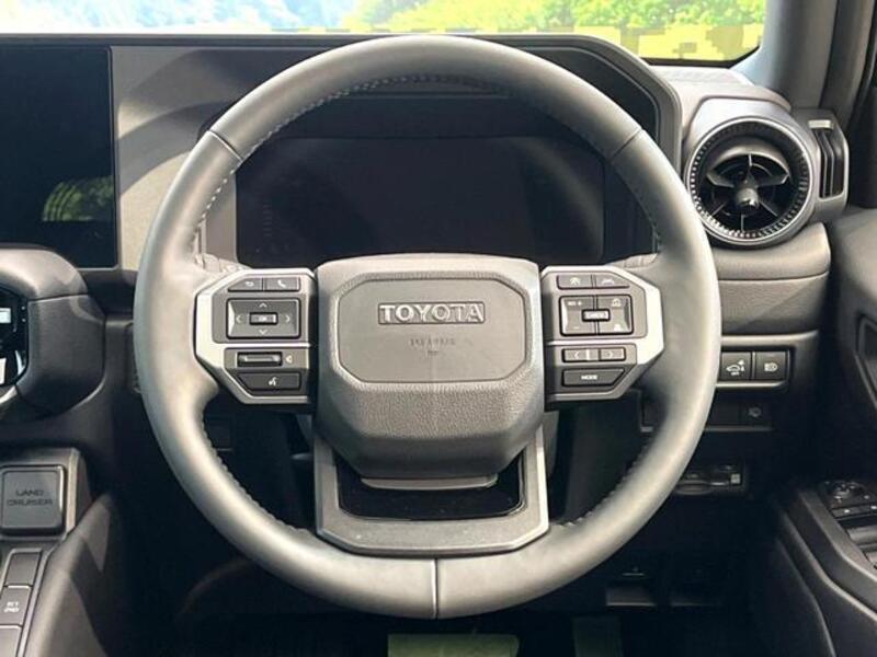 LAND CRUISER 250