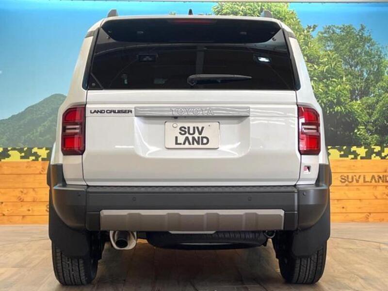 LAND CRUISER 250