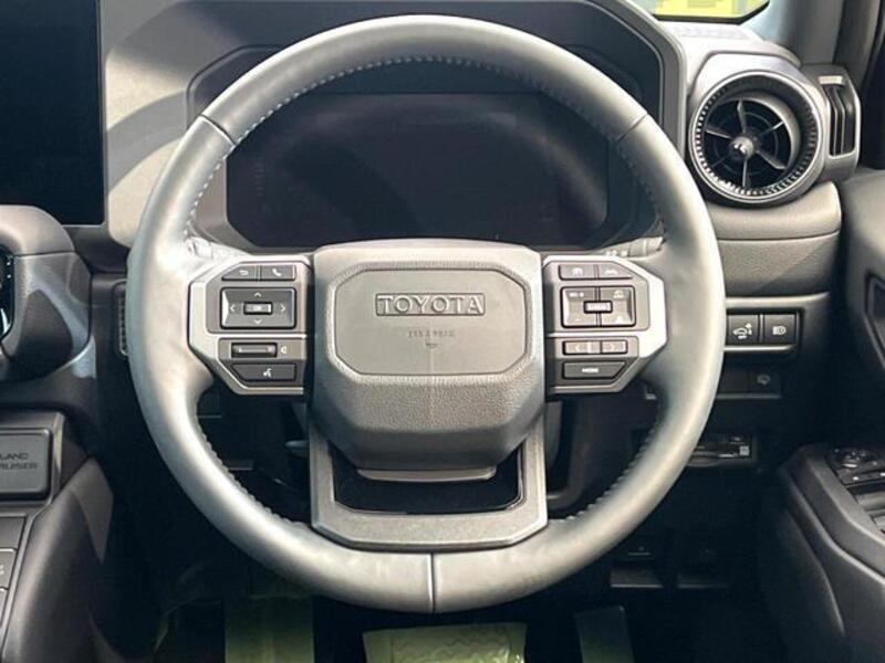 LAND CRUISER 250
