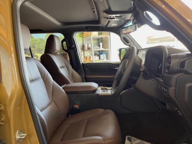 LAND CRUISER 250