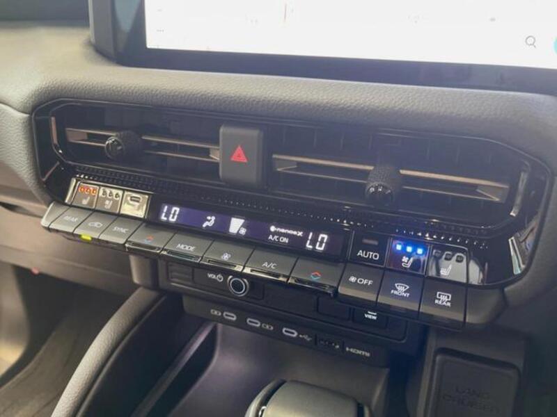 LAND CRUISER 250