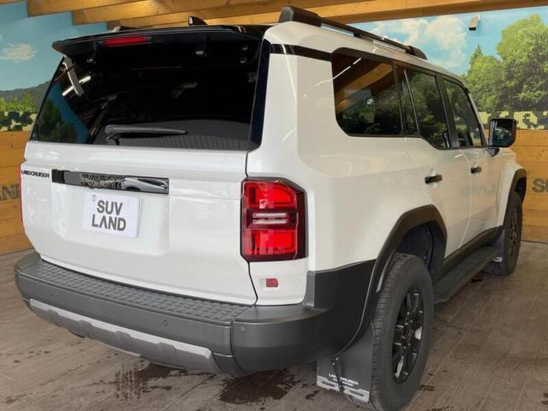 LAND CRUISER 250