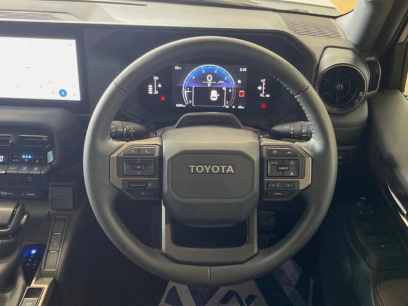 LAND CRUISER 250