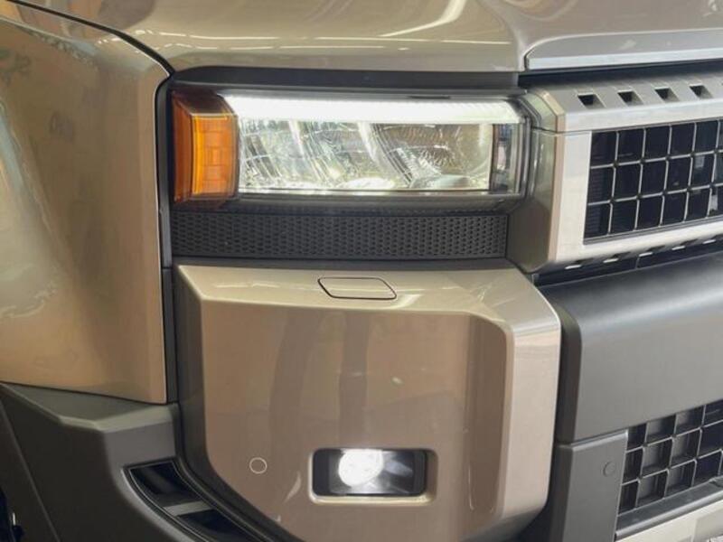 LAND CRUISER 250