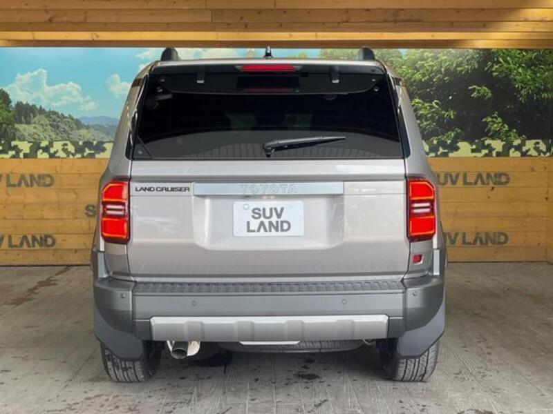 LAND CRUISER 250