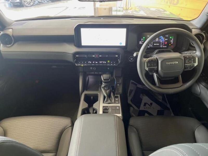 LAND CRUISER 250